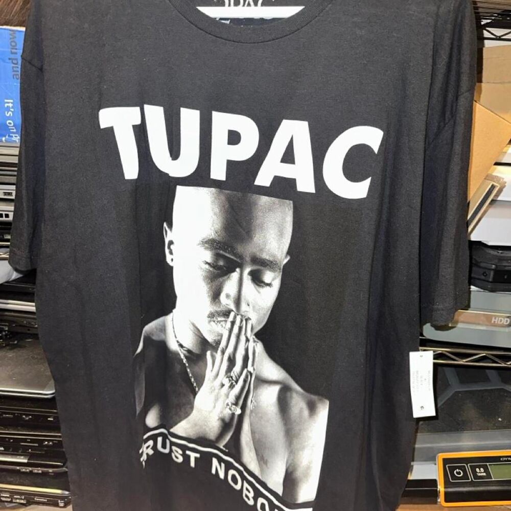 Tupac Men's Black and White T-shirt